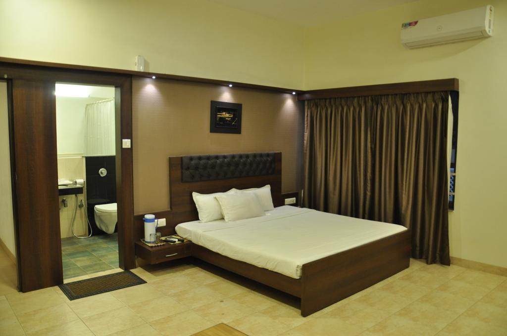 Jabali Palace Hotel Jabalpur Ngoại thất bức ảnh