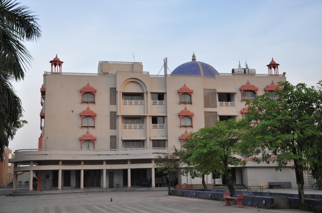 Jabali Palace Hotel Jabalpur Ngoại thất bức ảnh