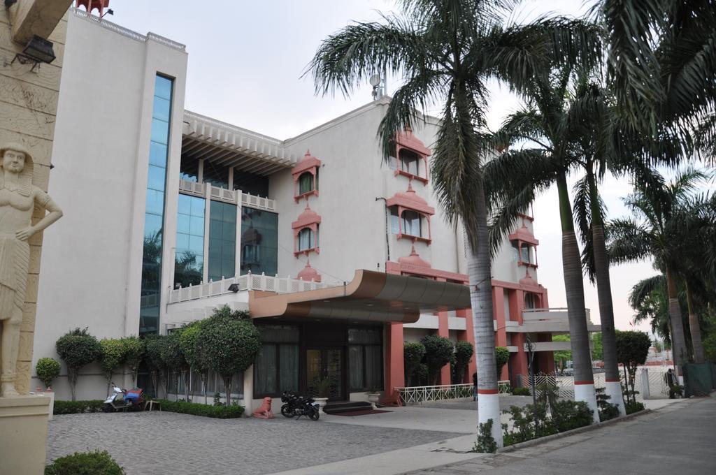 Jabali Palace Hotel Jabalpur Ngoại thất bức ảnh