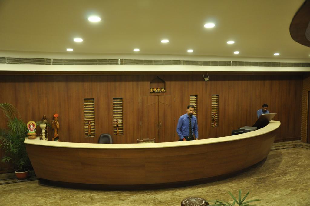 Jabali Palace Hotel Jabalpur Ngoại thất bức ảnh