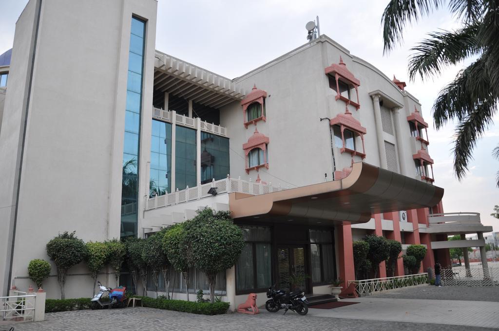 Jabali Palace Hotel Jabalpur Ngoại thất bức ảnh