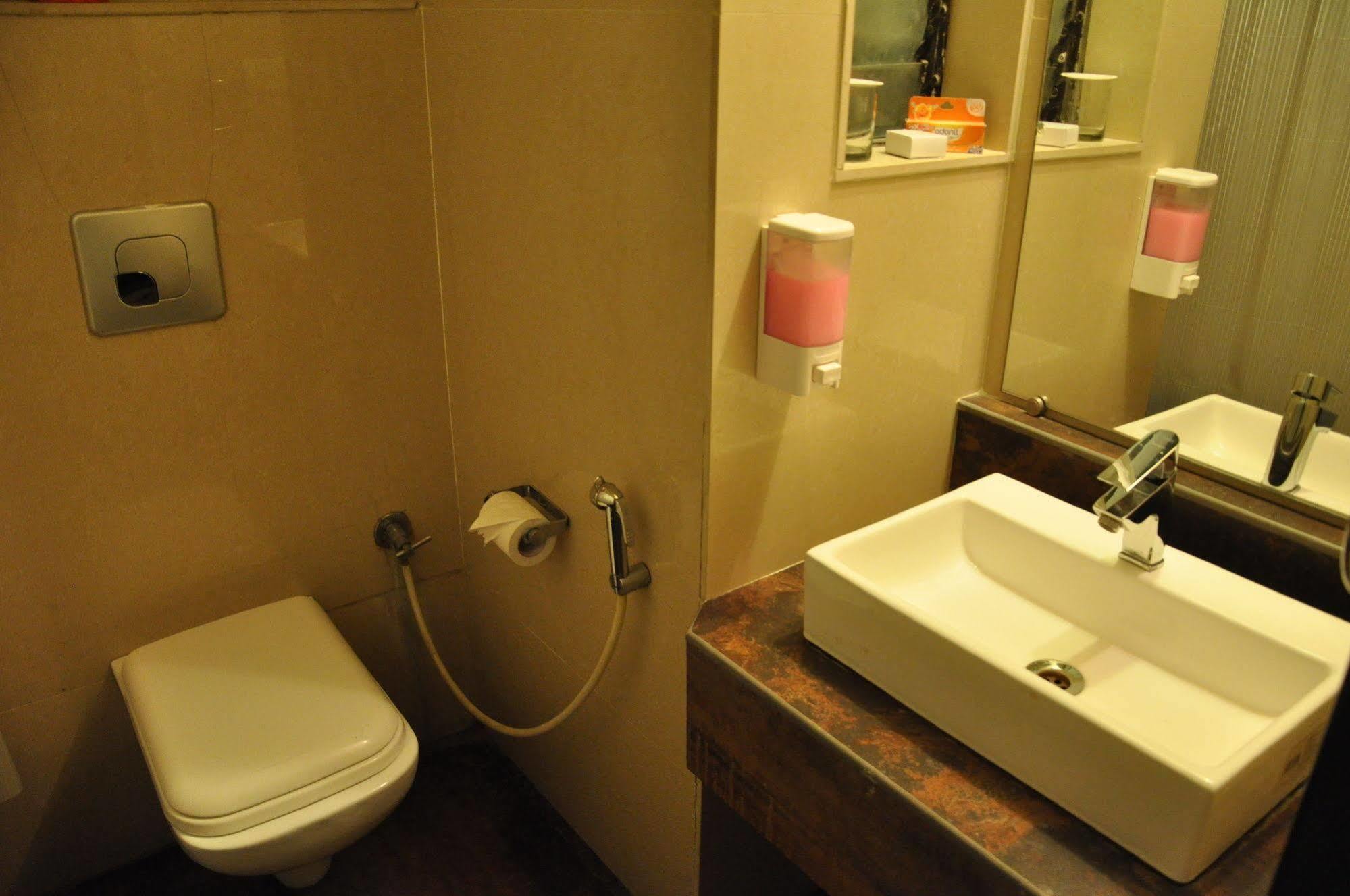 Jabali Palace Hotel Jabalpur Ngoại thất bức ảnh