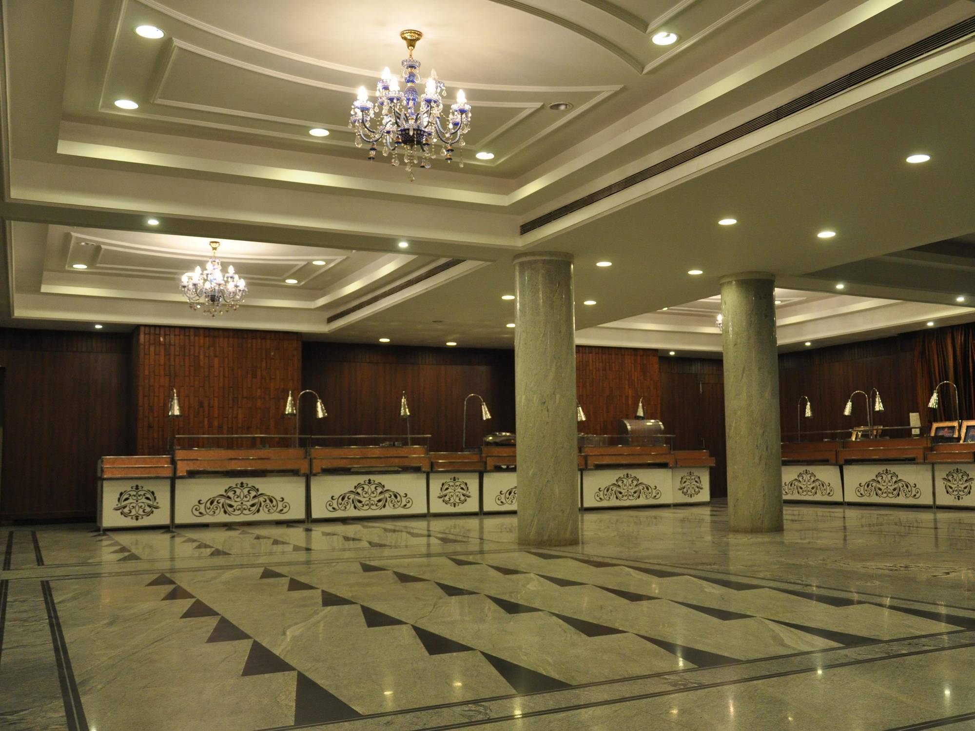Jabali Palace Hotel Jabalpur Ngoại thất bức ảnh
