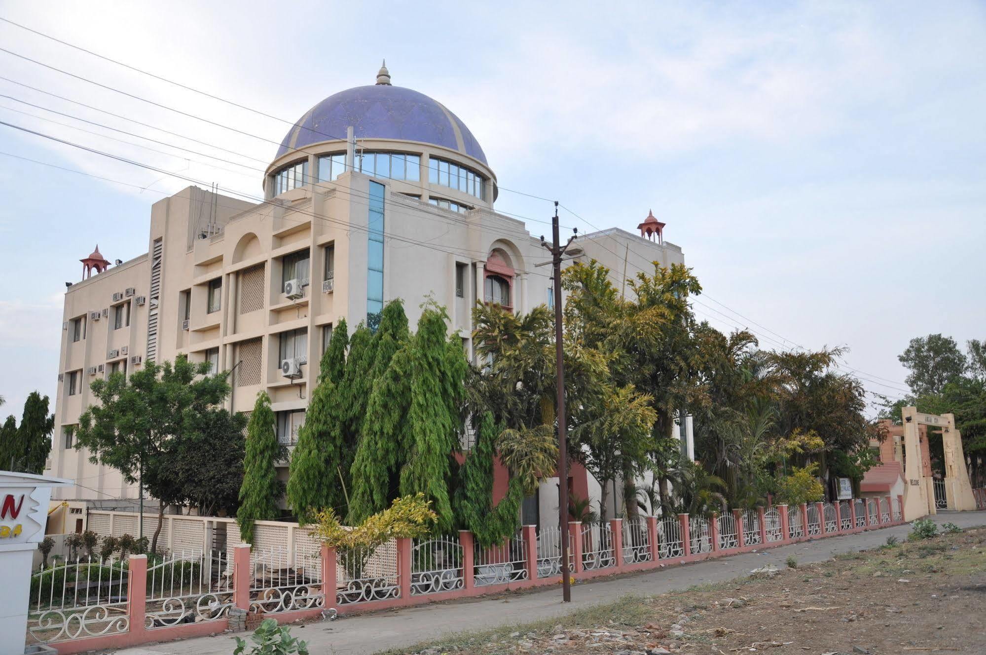 Jabali Palace Hotel Jabalpur Ngoại thất bức ảnh