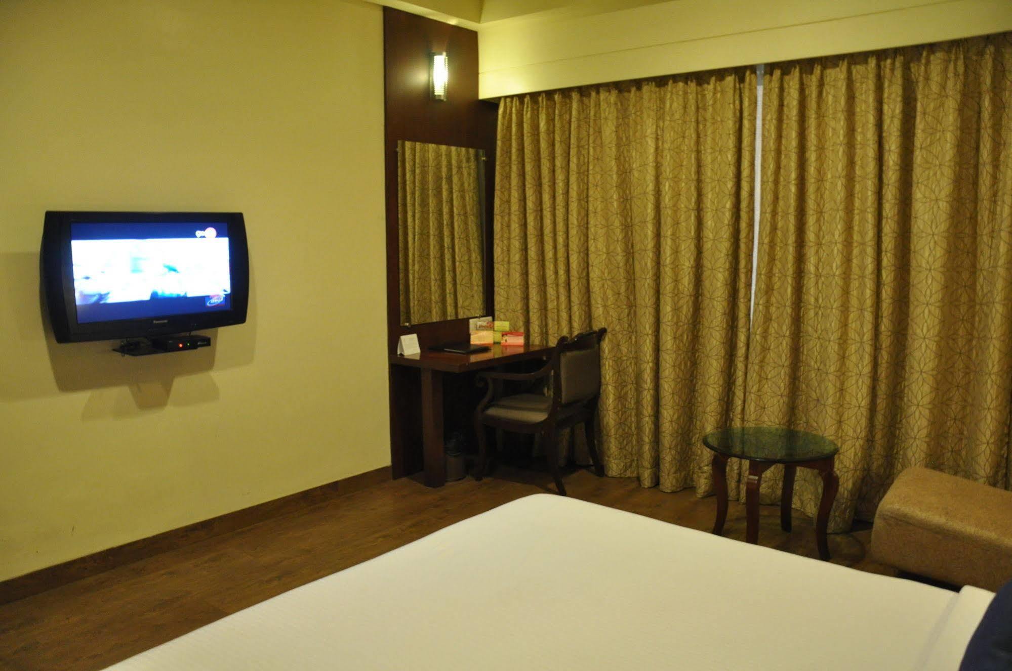 Jabali Palace Hotel Jabalpur Ngoại thất bức ảnh