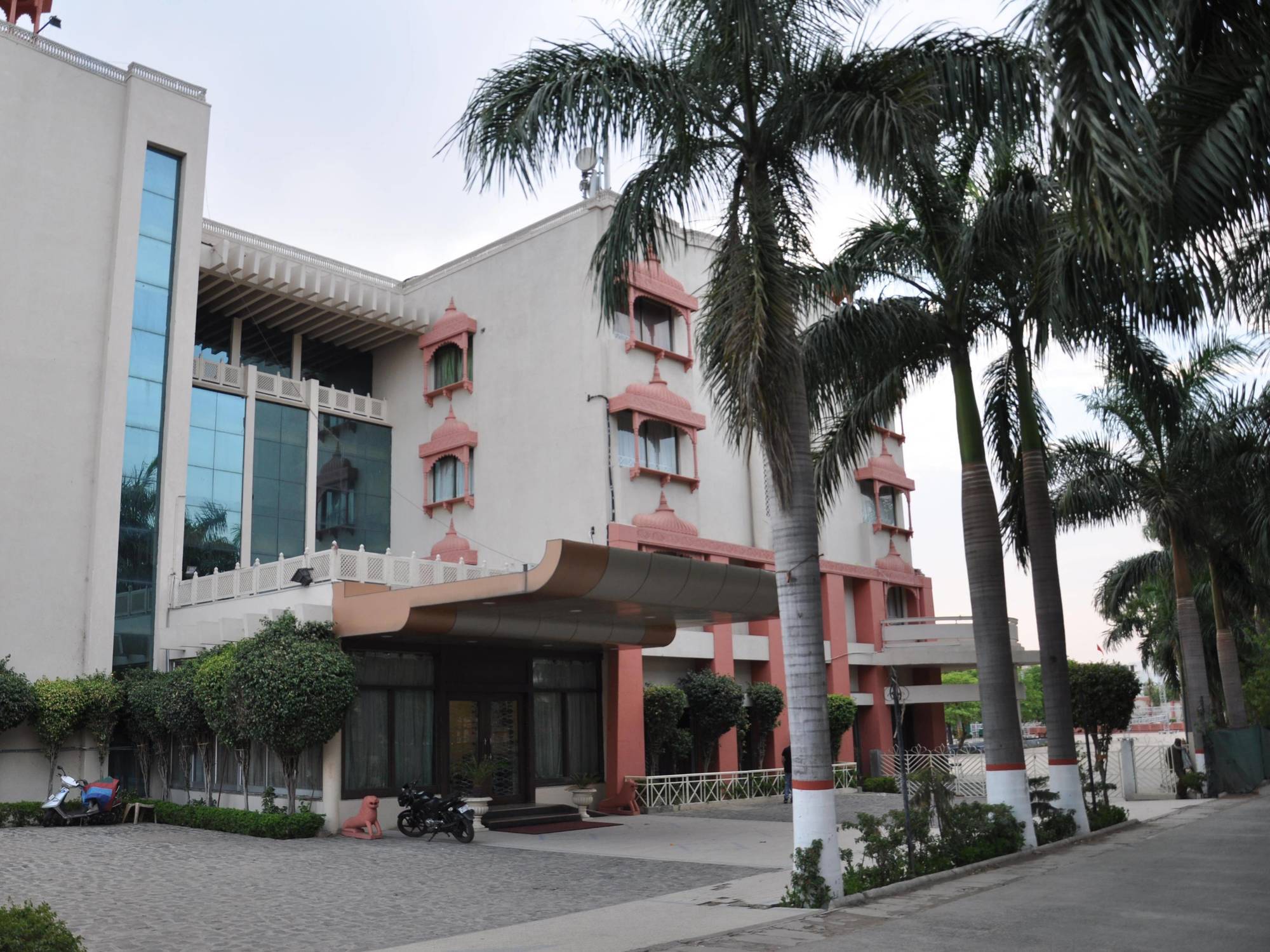 Jabali Palace Hotel Jabalpur Ngoại thất bức ảnh